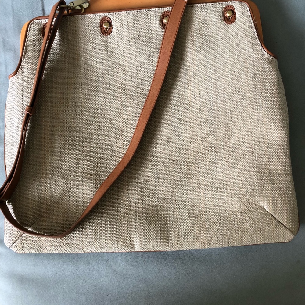 🌺 Deesign by Dee Ocleppo Hilfiger Bag 🌺 - Picture 3 of 8
